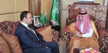 الأنصاري مع سفير السعودية