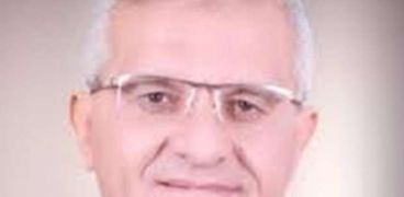 الدكتور  جمال  الدين أبو المجد رئيس جامعة المنيا
