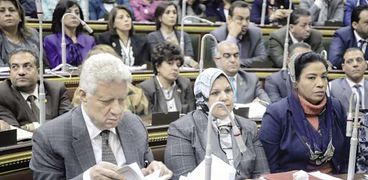 واصل «منصور» اختلاق الأزمات داخل مجلس النواب