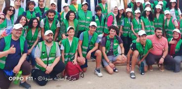 فريق برنامج مصر بتتكلم أخضر في واحة سيوة