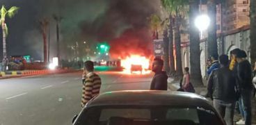 حريق سيارة على كورنيش الإسكندرية