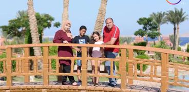 الدكتور هيثم رمضان وعائلته