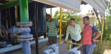مركز الخارجة يجري صيانة لمحطات مياه الشرب استعدادا لعيد الاضحي