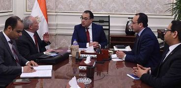 رئيس الوزراء يتناول اخر مشتجدات مشروع إحياء طريق الكباش باأقصر