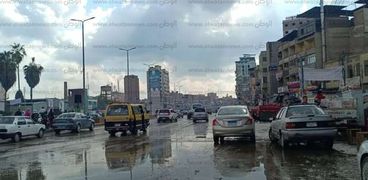 صور||الأمطار تضرب شوارع الغربية والأهالي: البرك والمستنقعات تحاصرنا