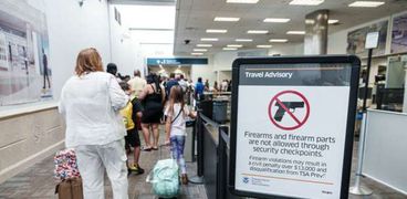 اعتراض أسلحة نارية في المطارات الأمريكية