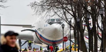 أول طائرة تقل دبلوماسيين روسا طردوا من الولايات المتحدة