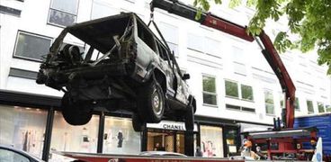 بالصور| سرقة متجر "شانيل" في باريس باستخدام سيارة 4X4
