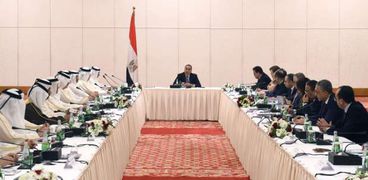 رئيس الوزراء يلتقى أعضاء مجلس إدارة غرفة قطر ورابطة رجال الأعمال القطر