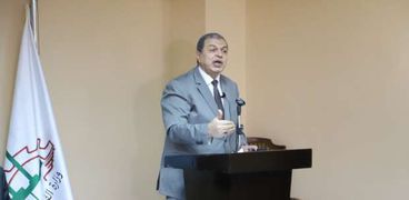 وزير القوى العاملة - محمد سعفان