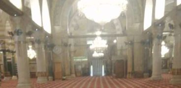 المسجد الأقصى من الداخل في أول صلاة تراويح