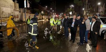 رفع تراكمات مياه الأمطار من شوارع بني سويف واستمرار حالة الطوارئ