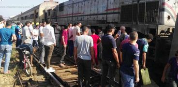 إسعاف المنوفية " نقل 7 مصابين  و5 حالات إغماء في حادث قطار شبين الكوم