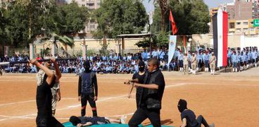 سكرتير أسيوط يشهد العروض الفنية والعسكرية لطلاب مدرسة ناصر الثانوية العسكرية