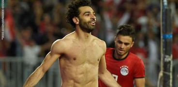 صلاح يحتفل بهدف الفوز على تونس في الدقائق الأخيرة