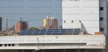 محافظة الدقهلية تقوم بإنشاء وحدة للطاقة الشمسية أعلى المبنى