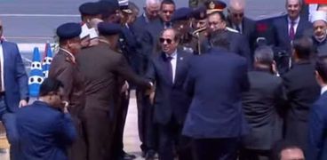 الرئيس السيسي يؤدي صلاة الجمعة في مسجد المشير طنطاوي