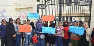 اضراب معلمات رياض الاطفال بمدرسة الجوهرة بالغردقة