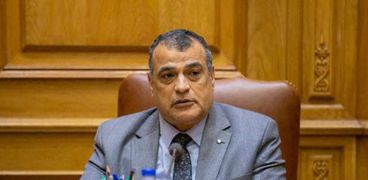 وزير الإنتاج الحربي: توجيهات رئاسية بالتوجه نحو «النقل الأخضر»