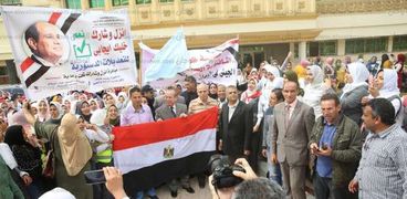 أحتفالات المصريين بالاستفتاء