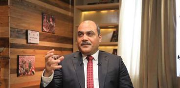 الكاتب الصحفي محمد الباز، رئيس مجلسي إدارة وتحرير جريدة الدستور