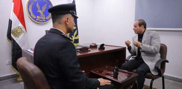 الرئيس السيسي خلال زيارته لقسم شرطة أول مدينة نصر