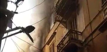 الحماية المدنية تواصل إخماد حريق مصنع الأحذية في الإسكندرية