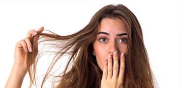 10 نصائح للتخلص من رائحة الشعر الكريهة في فصل الصيف