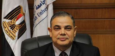 الدكتور عبدالرازق دسوقي رئيس جامعة كفر الشيخ