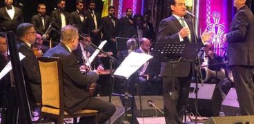 محمد ثروت على مسرح أوبرا دمنهور