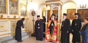 البابا ثيودوروس الثاني يعيد افتتاح كنيسة نيقولاوس فى الإسكندرية