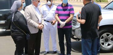 رئيس الوزراء في جولة بشوارع شرم الشيخ