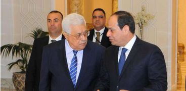 الرئيس السيسي ونظيره الفلسطيني في لقاء سابق