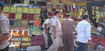 بالصور| إزالة 3409 مخالفات إثر حملة رفع إشغالات في حي شرق المنصورة
