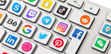تطبيقات وسائل التواصل الاجتماعي