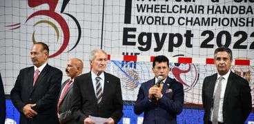 وزير الرياضة خلال افتتاح بطولة كأس العالم لكرة اليد 2022 في مصر «صورة أرشيفية»