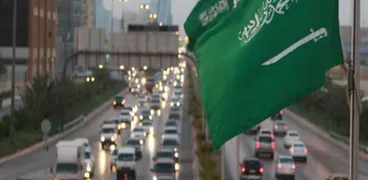 السعودية تحتجز 298 مسؤولا للتحقيق في الاستيلاء على 379 مليون ريال