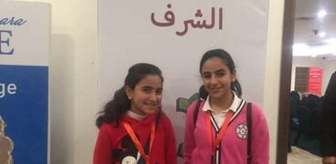 نور الهدي وفرح.. أصغر متطوعتان في المعرض: سجلنا كتب للمكفوفين بأصواتنا