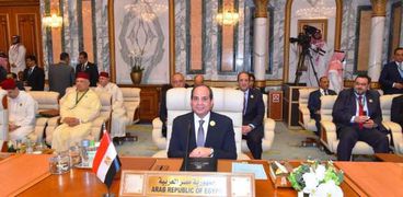 الرئيس عبدالفتاح السيسي من القمة العربية الطارئة