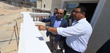 وزير الإسكان يتفقد مشروعات غرب الإسكندرية