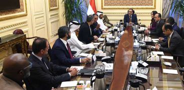 رئيس الوزراء ومسؤولو جهاز قطر للاستثمار