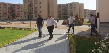 رئيس جهاز مدينه العاشر من رمضان يتفقد مشروعات الإسكان وسكن لكل المصريين