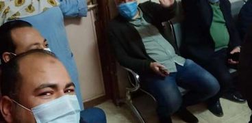 صحة بني سويف تبدأ تطعيم أطباء عزل ناصر العام بلقاح كورونا