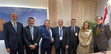 بروتوكول تعاون بين مصر للطيران ووكلاء السياحة
