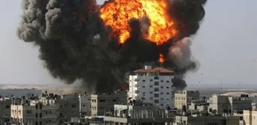 غزة تحت القصف الإسرائيلي لليوم الـ13