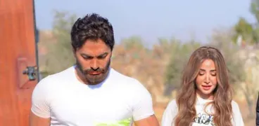 تامر حسني وهنا الزاهد في فيلم بحبك