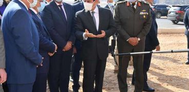 جانب من تفقد الرئيس عبدالفتاح السيسي لأعمال تطوير عزبة الهجانة