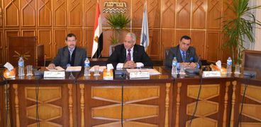 مجلس جامعة الإسكندرية فرع مطروح خلال انعقاده