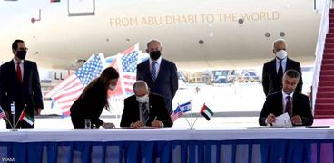 الإمارات وإسرائيل توقعان مذكرة للإعفاء من التأشيرات المسبقة