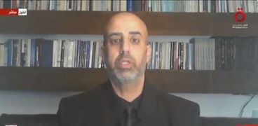 الدكتور عماد البشتاوي أستاذ العلوم السياسية